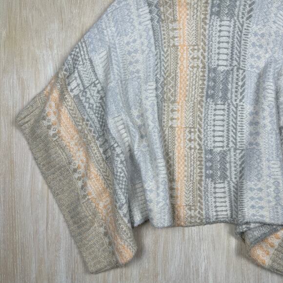 Free People Willow Poncho Cream Gray Sweater Pullover Oversized Aztec Medium - Picture 12 of 14